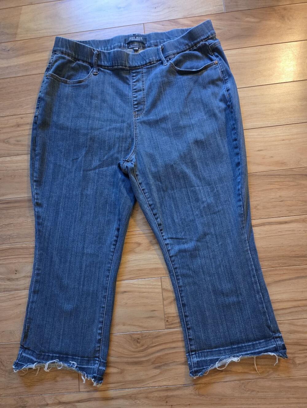 JUDY BLUE Women's Jeans Pull-On Skinny Capri Blue Denim Size 20W
